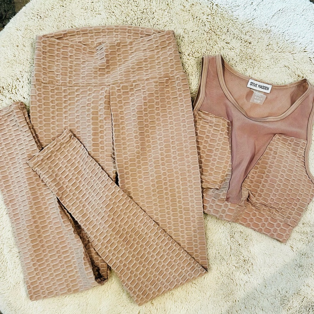 Steve Madden Sports Bra and Bottoms